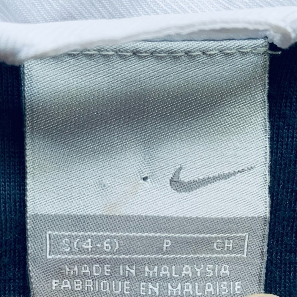 Nike Lightweight Jacket - Picture 6 of 7